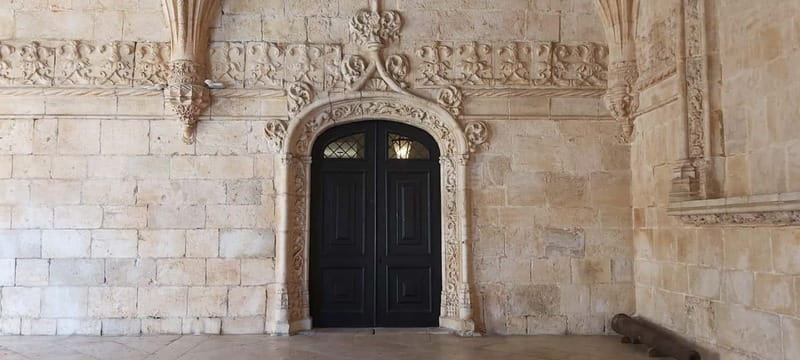 Private Belém Walking Tour+AM Skip-the-Line Monastery Acces - Final Stop at the Belém Tower and Its Strategic Significance