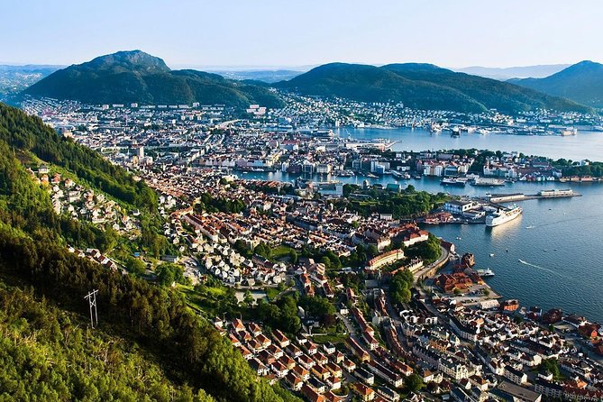 Private Bergen Walking tour with Funicular - Exploring Bergenhus Fortress and Royal Highlights