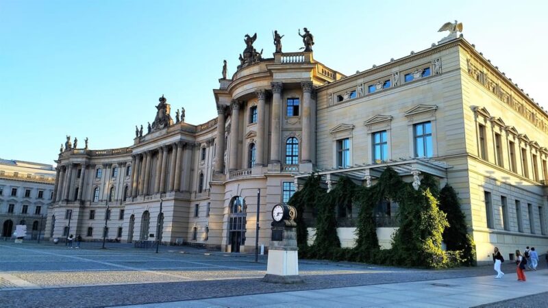 Private Berlin Rickshaw- Historical Berlin Up to 6 People - The Experience of a Private and Flexible Tour