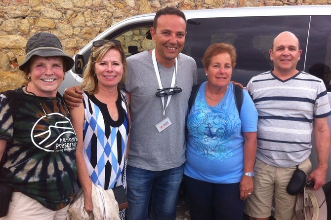 Private Besalú & 3 Medieval Towns Tour with Hotel PickUp from Barcelona - Castellfollit de la Roca: The Cliffside Village