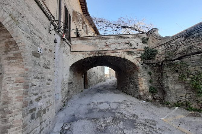 Private Bevagna Walking Tour with official guide - Roman Ruins and Ancient Mosaics