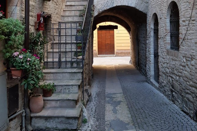 Private Bevagna Walking Tour with official guide - Practical Details: Meeting Point and Group Size