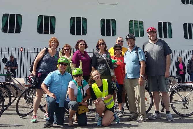 Private Bike Tour (3 hours) - The Royal Palace and Slottsparken Gardens