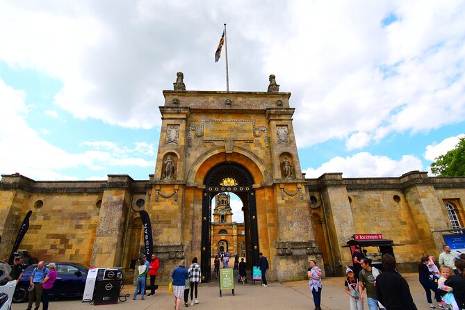Private Blenheim Palace, the birthplace of Winston Churchill, Tour from London. - Key Points
