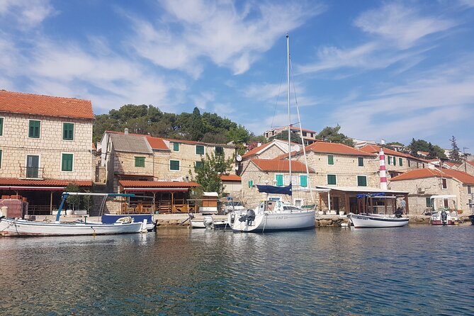 Private Blue Lagoon and Hidden Bays tour from Split & Brac for 12 - Comfort and Convenience Onboard