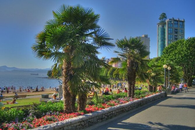 Private BMW Tour through Vancouver - Scenic Drive Around Stanley Park’s Driveway