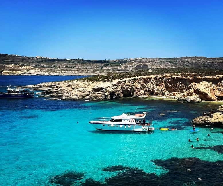 Private Boat Charter Rio 44 Full/half day Private Cruises - Key Points