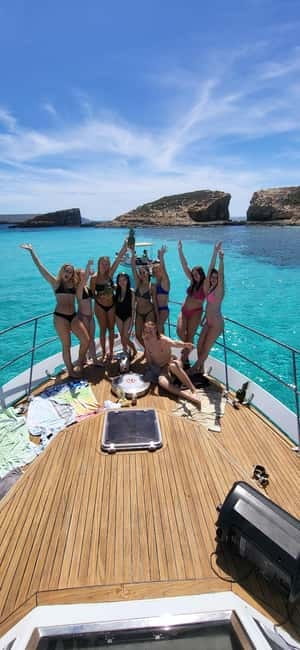 Private Boat Charter Rio 44 Full/half day Private Cruises - The Comfort and Features of the Classic Pleasure Yacht