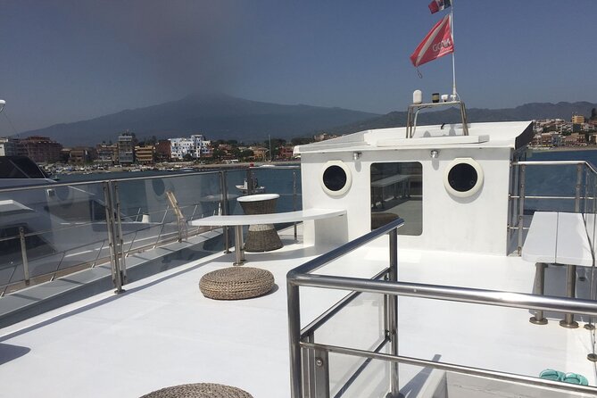 Private boat in Taormina and Isola Bella - Practical Details and Booking Tips
