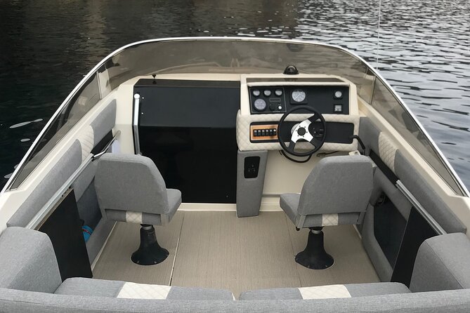 Private Boat Rental for 5 People 8 Hours in Ibiza - Included Amenities for a Comfortable Day