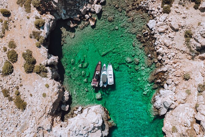 Private Boat Rental in Paros - Logistics and Accessibility