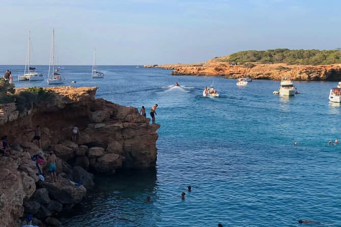 Private Boat Rental Sea Ray 8 hours Ibiza-Formentera - The Experience with Expert Captains: Safety and Local Knowledge