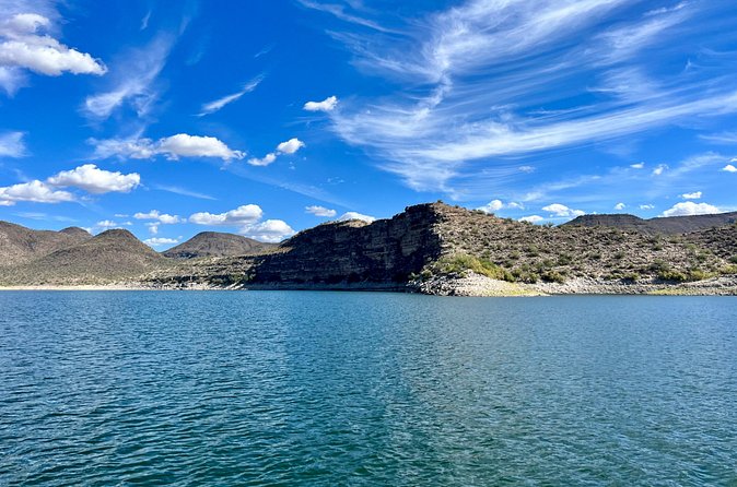 Private Boat Rental w/Captain in Lake Pleasant Arizona - Boat Features and Comfort