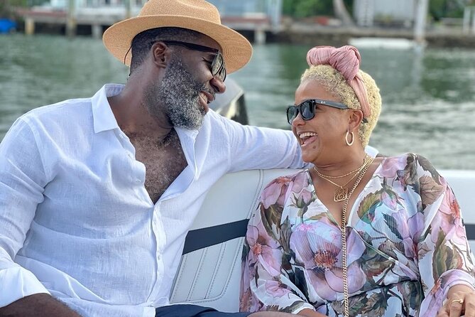 Private Boat Ride in Miami with Experienced Captain and Champagne - Visiting Millionaire Row and Celebrity Mansions