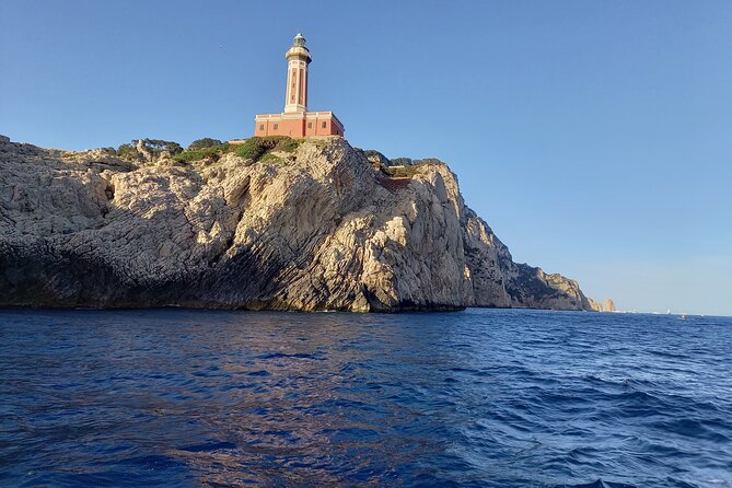 Private Boat Tour  2 Hours of Wonder on Capri - Personalized and Exclusive Experience on Capri’s Waters