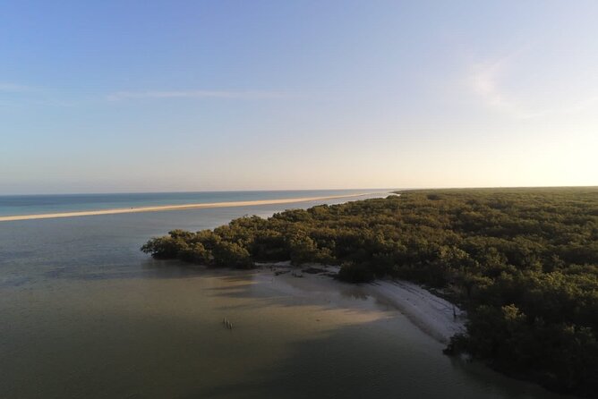 Private boat tour (3 islands tour) - Food, Drinks, and Onboard Amenities