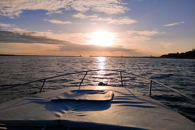 Private Boat Tour 6 Bridges and Ribeira 1h30 group price up to 6px - Practical Details: Booking, Accessibility, and Weather