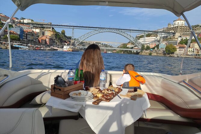 Private Boat Tour 6 Bridges and Ribeira 1h30 group price up to 6px - Why Choose This Private Boat Tour?