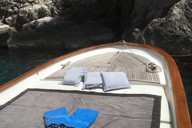 Private boat tour around Capri with Classy Gozzo - Who Will Appreciate This Tour?