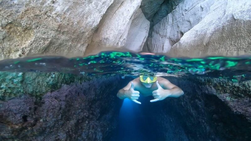 Private Boat Tour at your Top 4 beaches in Milos - Underwater Adventure with Snorkeling Gear and Waterproof Camera