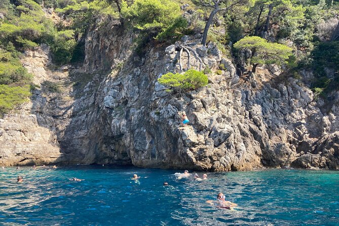 Private Boat Tour Dubrovnik and Elaphiti Islands - Visiting the Three Green Caves by Swimming