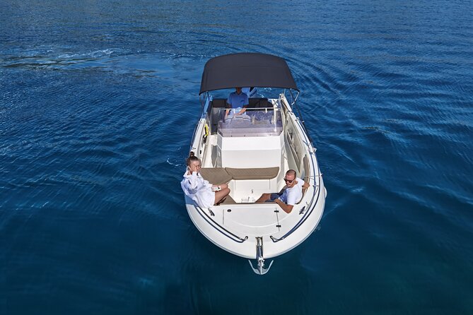 Private boat Tour - Dubrovnik Old Town and Elaphite islands - Visiting the Blue Cave: A Spectacular Natural Wonder