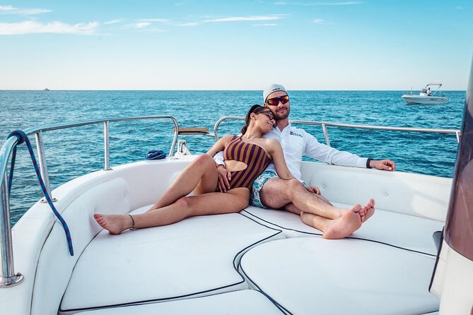 PRIVATE boat tour from Monopoli 3 or 5 with Skipper and Aperitif - The Comfort and Style of the Blu & Blu Boat