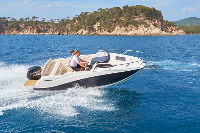 Private Boat Tour from Nice to Monaco, boat tour Nice - The Skipper Constantin’s Friendly, Knowledgeable Approach