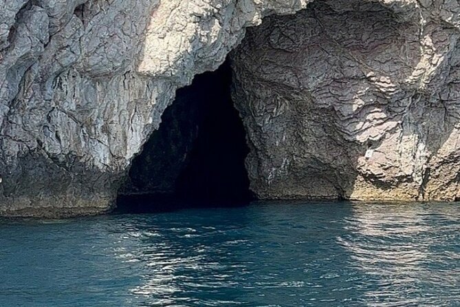 Private boat tour Giardini Naxos Taormina with platter and wine - Scenic Caves and the Unique Coastal Geography