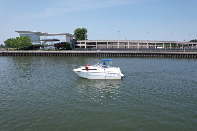 Private Boat Tour Hudson River - Enjoy a Private Hudson River Boat Trip for Up to Six People