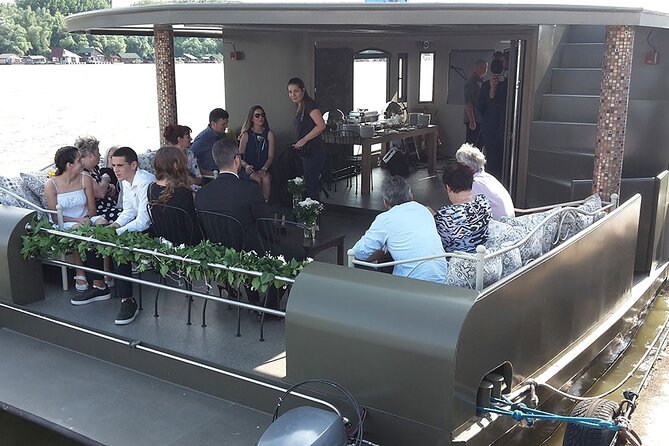 Private Boat Tour in Belgrade - Drinks, Snacks, and Customization Options