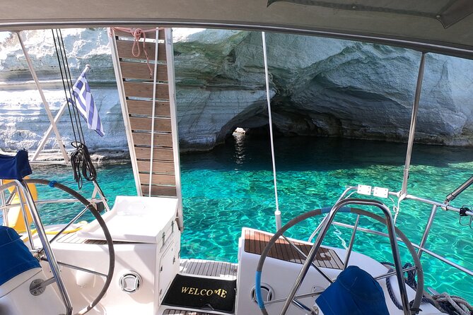 Private Boat Tour in Milos with Lunch - Gerakas: White Sand Beaches and Spectacular Cliffs