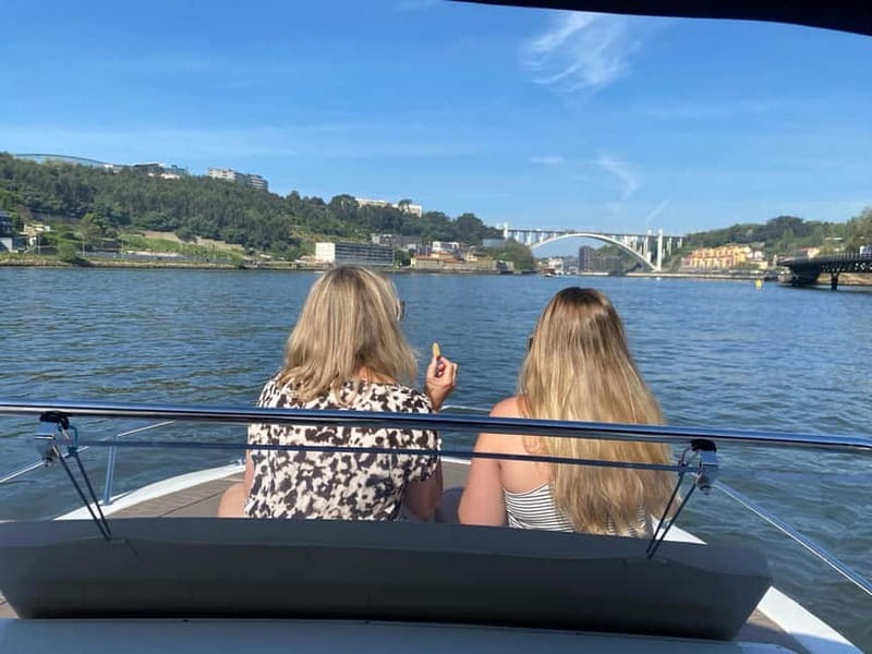 Private Boat Tour in Porto with Portuguese Tapas Option - Scenic Stops and Photo Opportunities