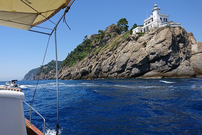 Private boat tour in the Tigullio and in the Portofino area - Discovering San Fruttuoso’s Cove and Abbey