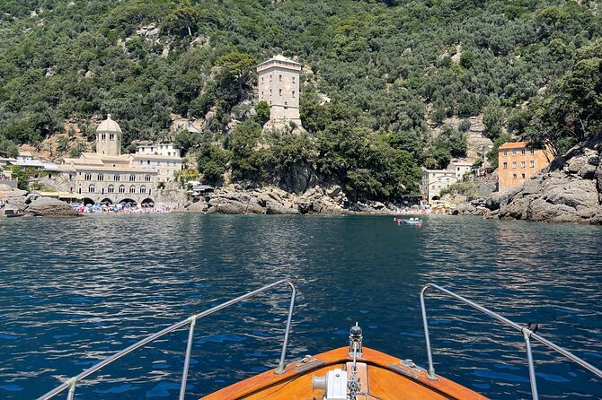 Private boat tour in the Tigullio and in the Portofino area - The Marine Protected Area and Lighthouse