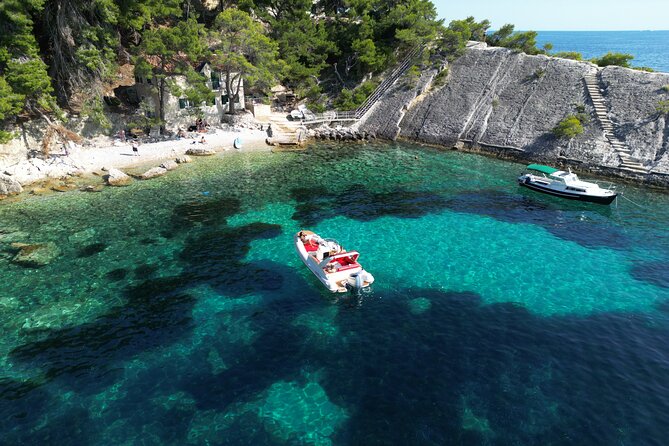 Private boat tour of Red rocks & Pakleni islands - Relaxing at Mlini Beach in the Pakleni Islands