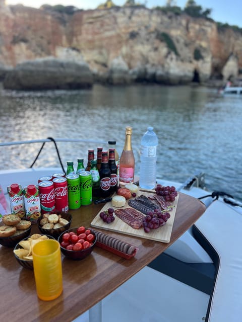 Private boat tour of the Algarve caves - Iconic Caves and Unique Rock Formations