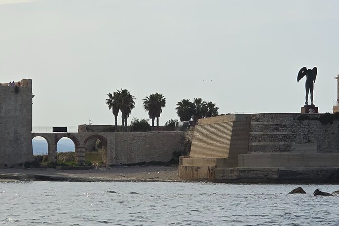 Private boat tour of the island of Ortigia and the sea caves - Key Points