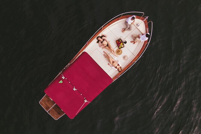 Private Boat Tour on Italian Gozzo on Lake Como - Visiting Bellagio and Its Cultural Highlights