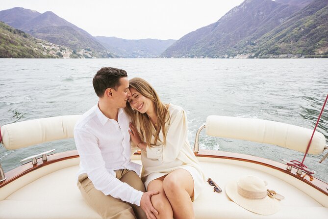 Private Boat Tour on Italian Gozzo on Lake Como - Spotting Celebrity Homes and Villages