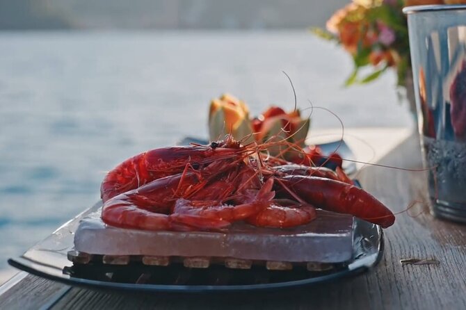 Private Boat Tour Portofino, Golfo Paradiso and Tigullio - Included Amenities and Comforts Onboard