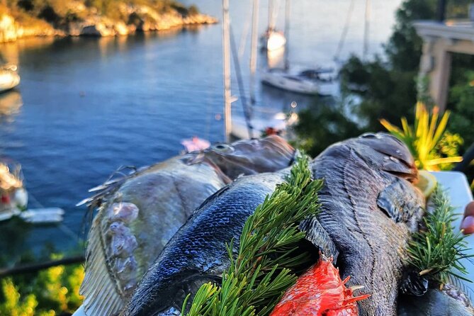 Private boat tour skippered by a local expert - fully customizable - Blue Lagoon and Other Notable Stops