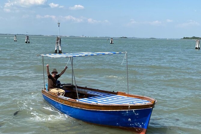 Private boat tour to the islands of Venice - Logistics and Group Size