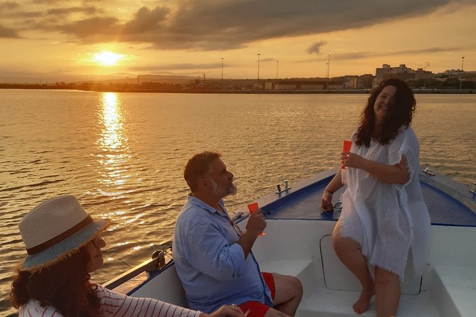 Private boat tour with prosecco and fresh fruit - Discover Syracuse from the Water with a Private Boat Tour and Prosecco