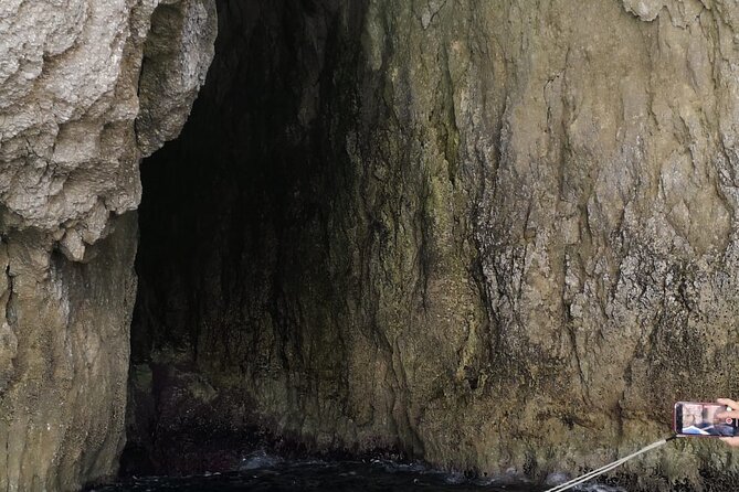 Private boat tour with prosecco and fresh fruit - Exploring Syracuse’s North Coast and Sea Caves