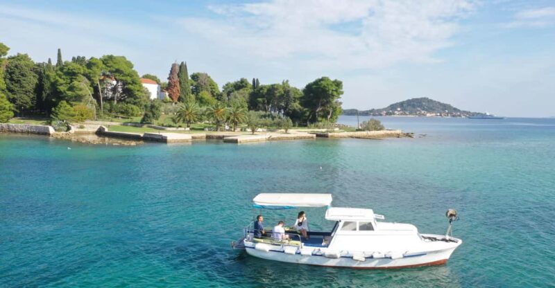 Private Boat tour with refreshing drinks Zadar - Visiting Oljak: The Smallest Inhabited Island in the Adriatic