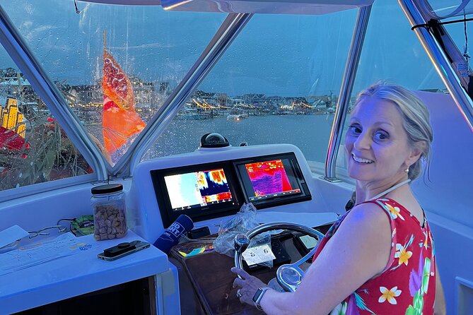 Private Boat Tours and dolphin encounters in Avalon NJ - The Scenic Avalon Coastline and Marine Life Highlights