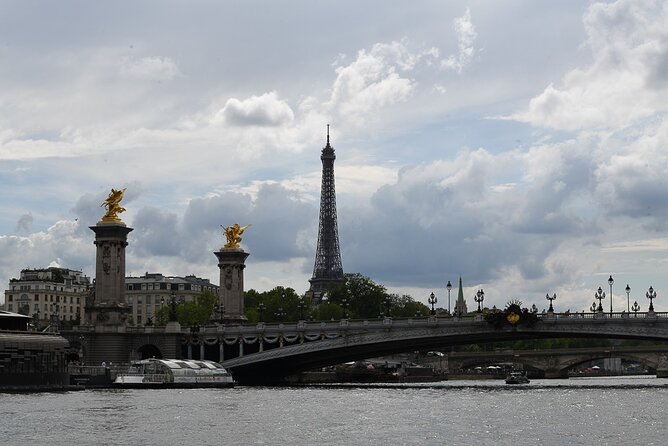Private Boat Trip in Paris - Practical Details and Booking Tips