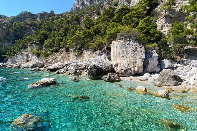 Private boat trip to Capri - The Unique Appeal of a Private Capri Boat Tour