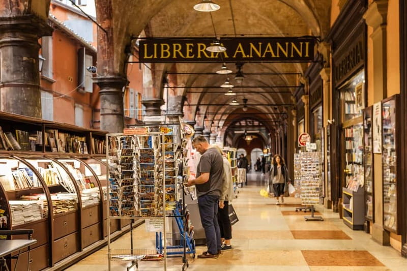 Private Bologna Intro Tour with a Local, Flexible & Custom - Accessibility and Group Size